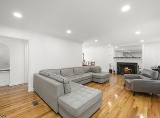 400 Hobart Ave, Short Hills, NJ 07078