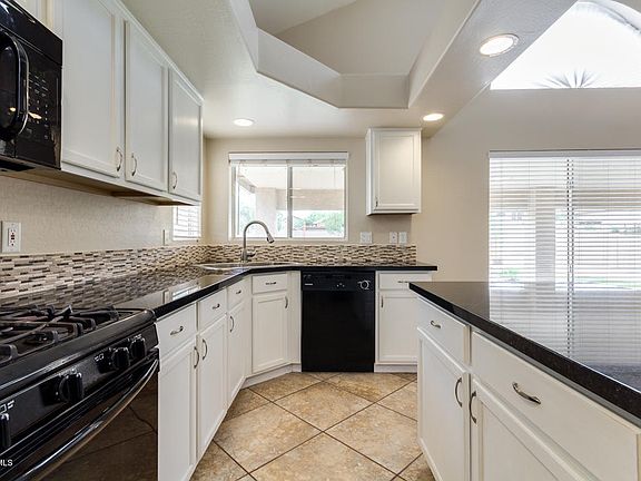 3rd image of 787 E Rosebud Dr