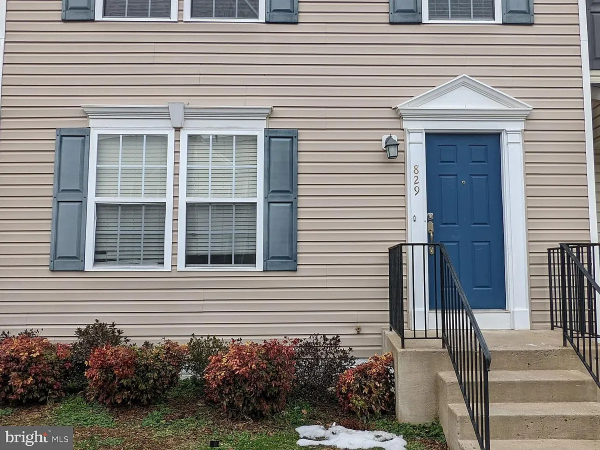 Building Photo - 829 Gallows Ct