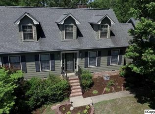 58 Bradley St, Scottsboro, AL 35769