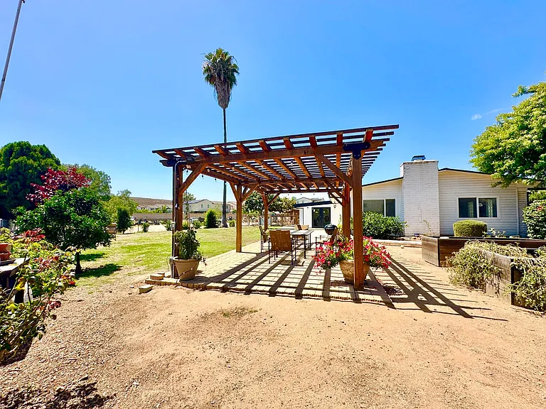 31428 Old River Rd — Photo 44
