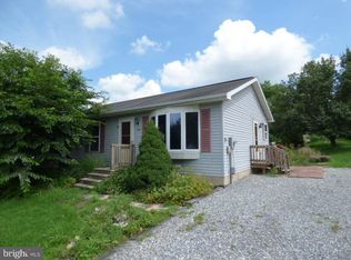 2740 Tattoo Dr, Chambersburg, PA 17202