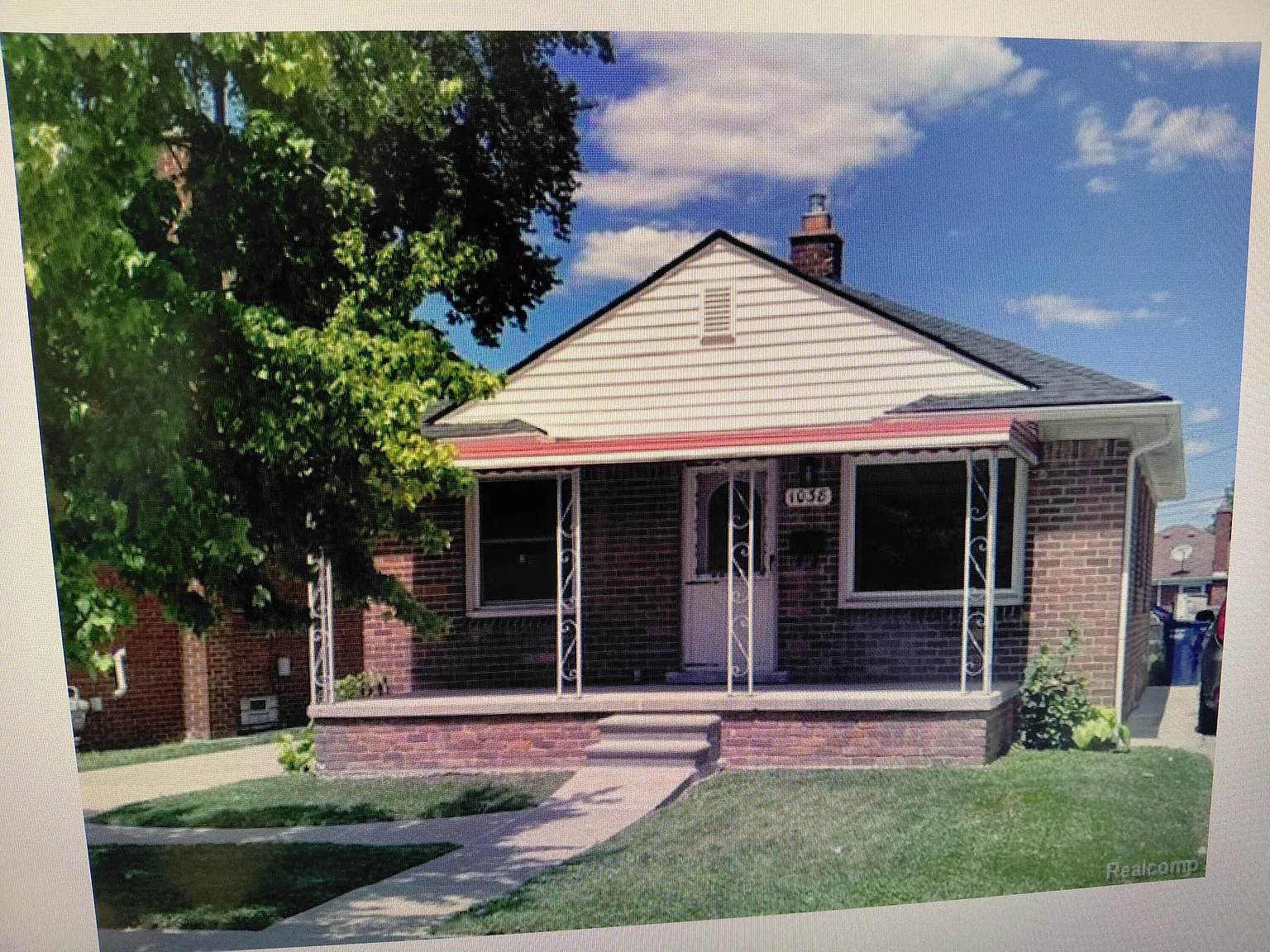 2 bed, 1.0 bath, 760 sqft, $1,600 — Photo 2