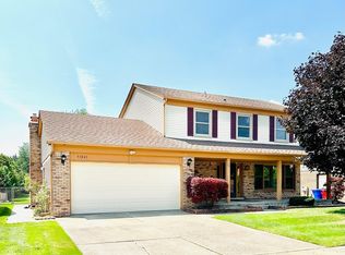 31841 Grove St, Fraser, MI 48026