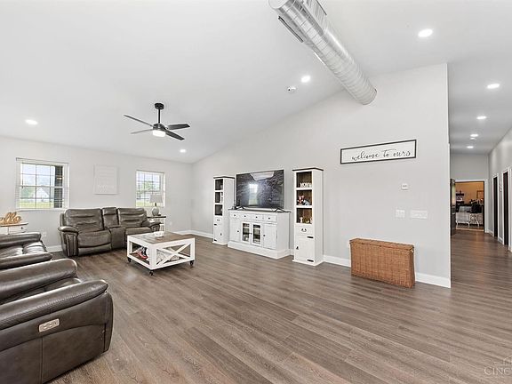 4th image of 104 Hopi Dr