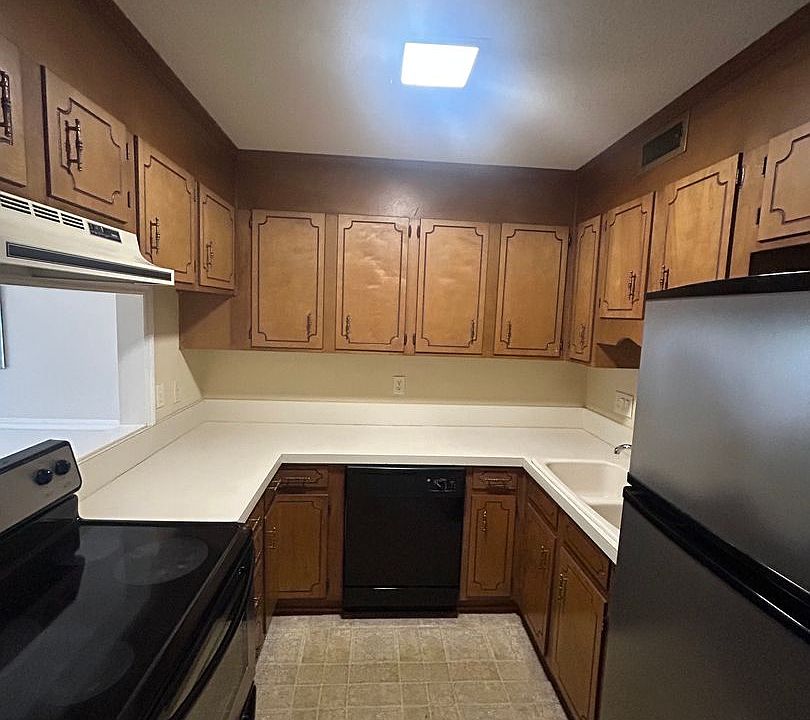 1st image of 2433 1st St NW APT 12