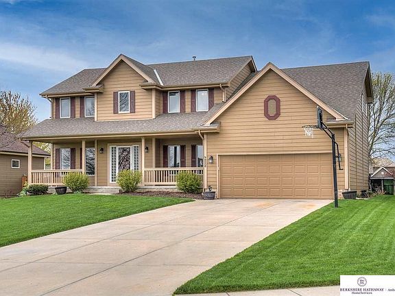 4th image of 8008 S 92nd Avenue Cir