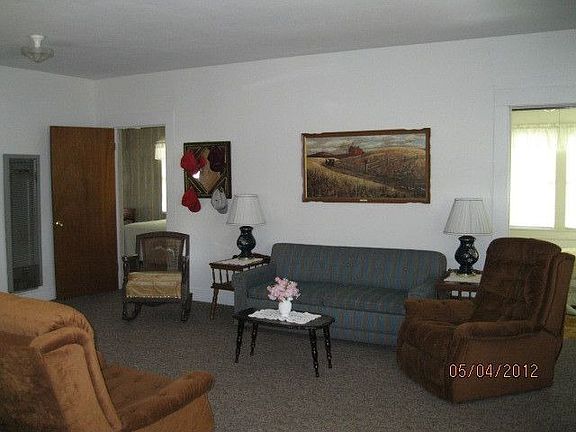 4th image of 1110 E Elm St