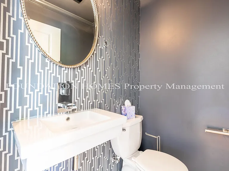 40 Cushing Ave — Photo 16