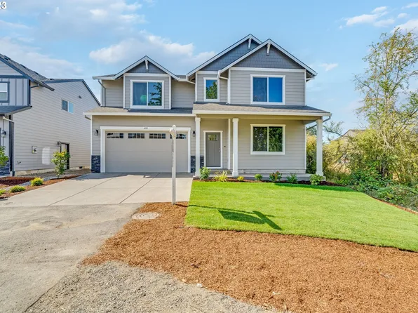 401 S 8th St, Carlton, OR 97111