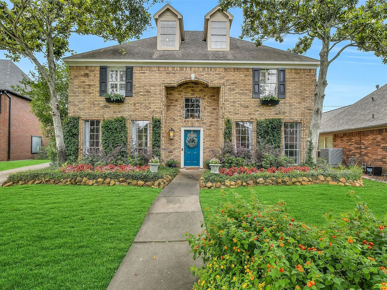 4 bed, 3.5 bath, 3358 sqft, $3,950 — Photo 1