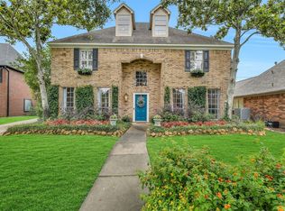 2111 Riverside Dr, League City, TX 77573