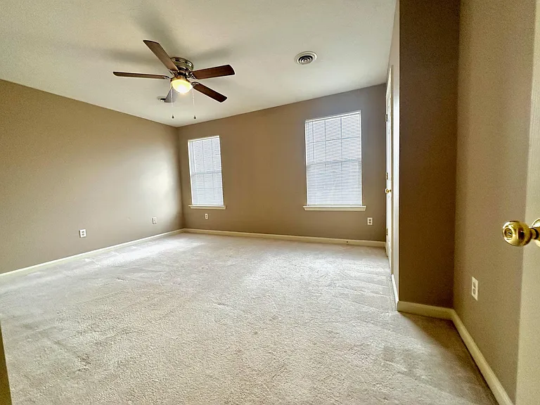 1290 Wanda Dr - Bed 1