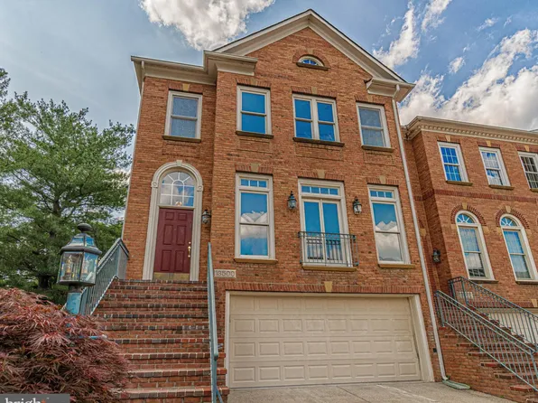 13500 Flowerfield Dr, Potomac, MD 20854