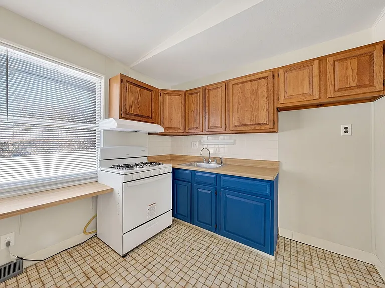 2321 Noll Dr — Photo 13