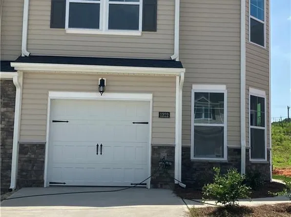 1222 Evelynnview Ln, Kernersville, NC 28284