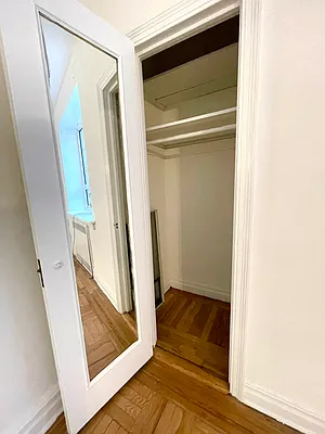 Rented by R New York | media 7