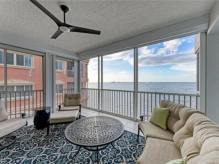 14813 Laguna Dr #401 — Photo 44