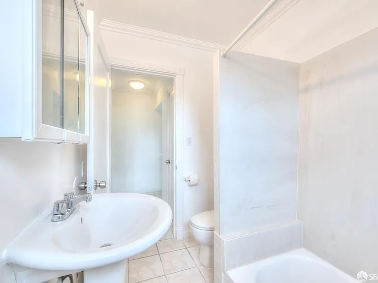 6029 Macarthur Blvd — Photo 13