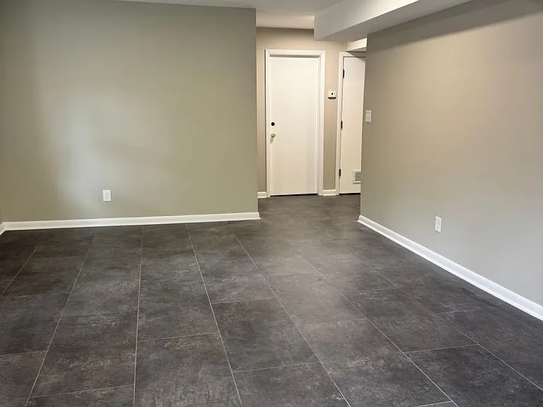 1625 S Maple Rd — Photo 66