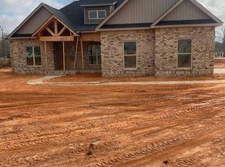 816 John E Sullivan Rd, Byron, GA 31008