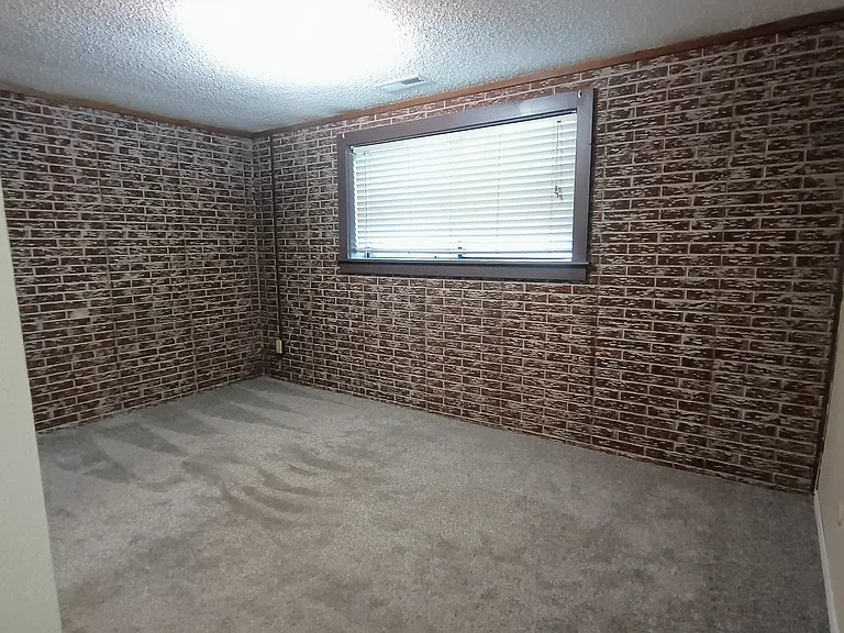 3424 SW Burnett Rd — Photo 6