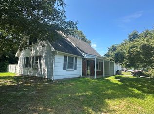 2 Hamilton Court, Coram, NY 11727