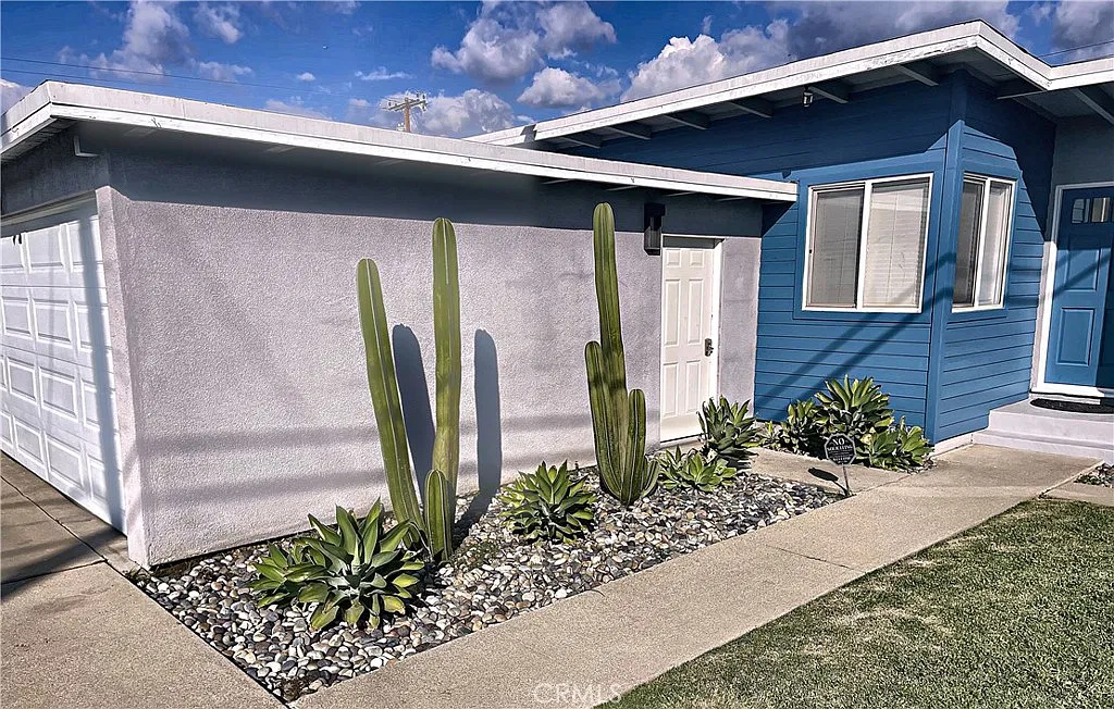 3 bed, 1076 sqft, $3,750 — Photo 2
