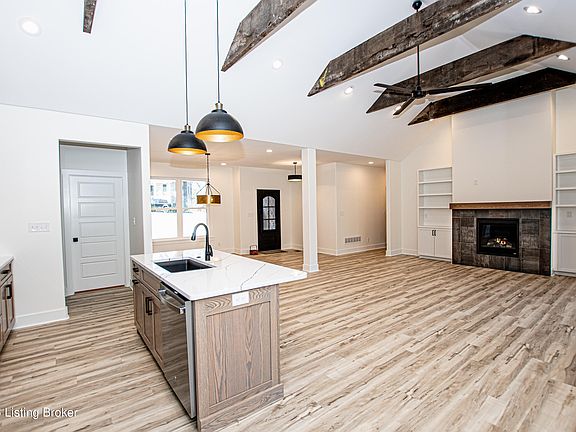 3rd image of 11306 Waterview Pl