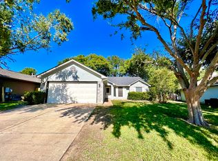 103 Orchard Way, Hutto, TX 78634