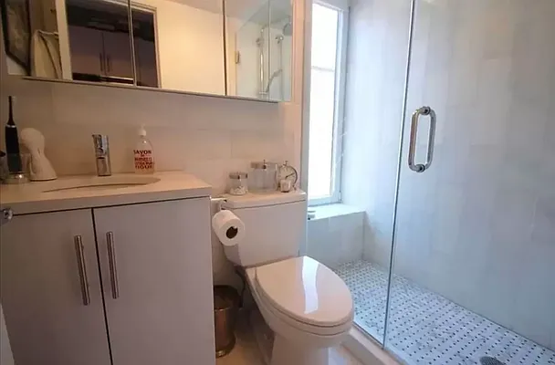 Rented by REAL New York | media 19