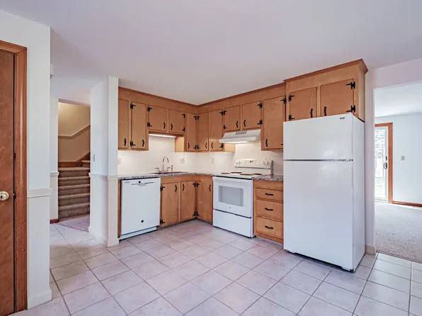 23 Indian Ridge Rd #C, Yarmouth, ME 04096