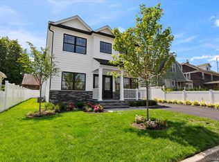 51 Willis Ave, Syosset, NY 11791