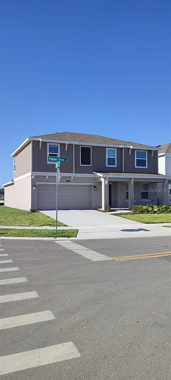 5 bed, 2.5 bath, 2986 sqft, $2,950 — Photo 1