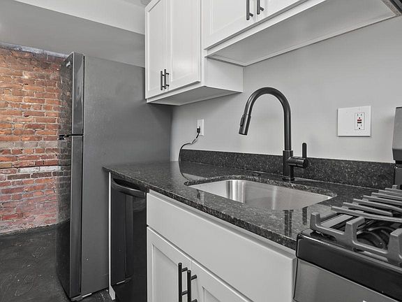 3rd image of 1400 Seward St #308