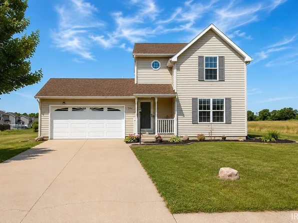 204 Walnut Crossing Dr, Walkerton, IN 46574