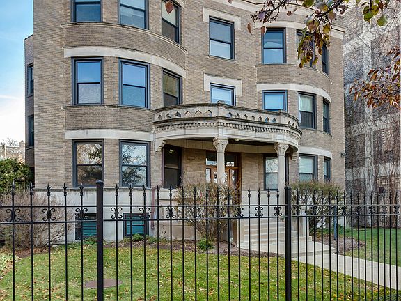 2nd image of 5611 N Winthrop Ave APT Ba