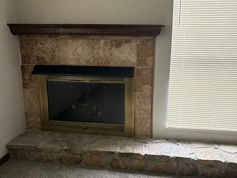 102 Greenwood Ln — Photo 4