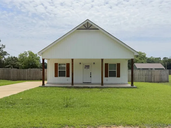 226 Loveless St, Hartford, AL 36344