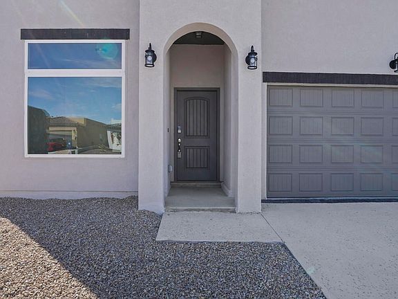 4th image of 2213 Del Monte St