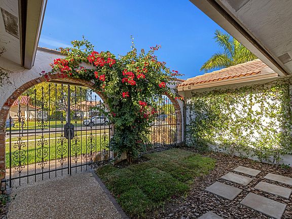 5th image of 20032 Back Nine Drive