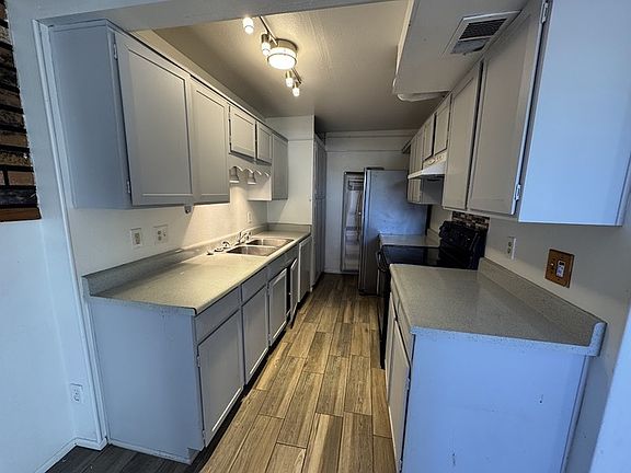 3rd image of 6078 W Golden Ln