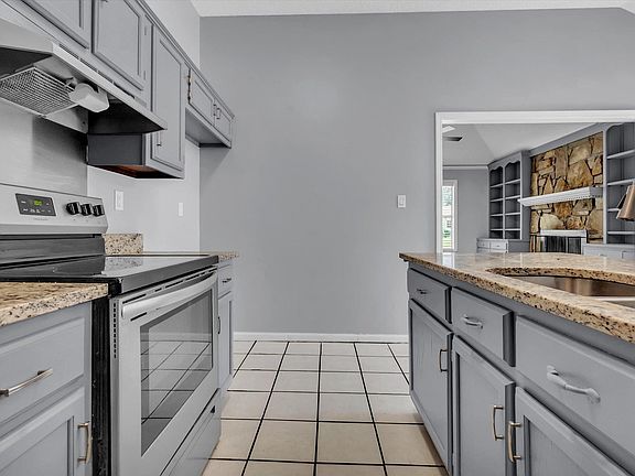 5th image of 1607 Belle Trees Dr
