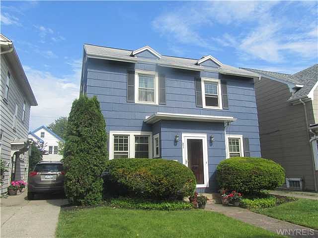 1st image of 31 Groveland St