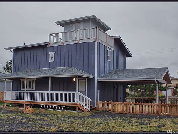 3rd image of 298 Sand Dune Ave NW
