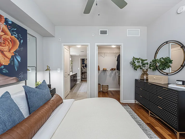 1640 Victoria Park — Photo 10