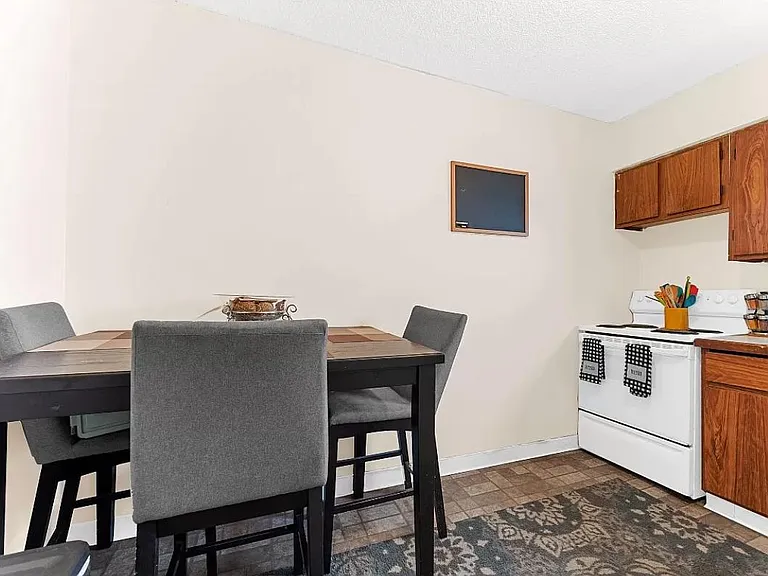 28 Telegraph St #2 — Photo 2
