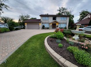 3736 Countryside Ln, Glenview, IL
