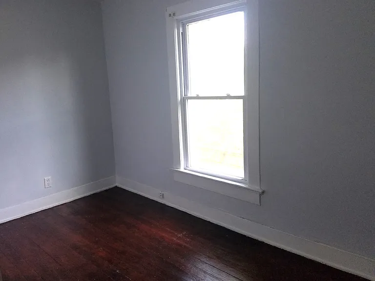 62 McClure St — Photo 8