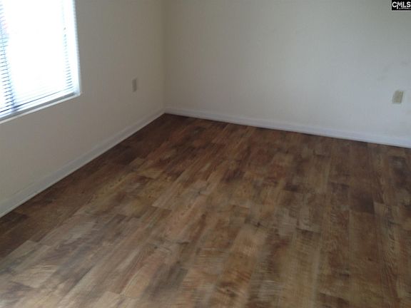5th image of 1600 Park Cir APT 113